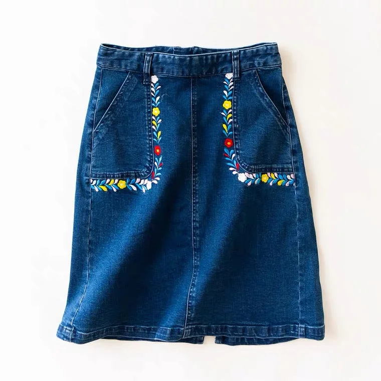 Fashion denim skirt, short style, straight tube embroidery, zipper, youth skirt  3619 leather skirt refined